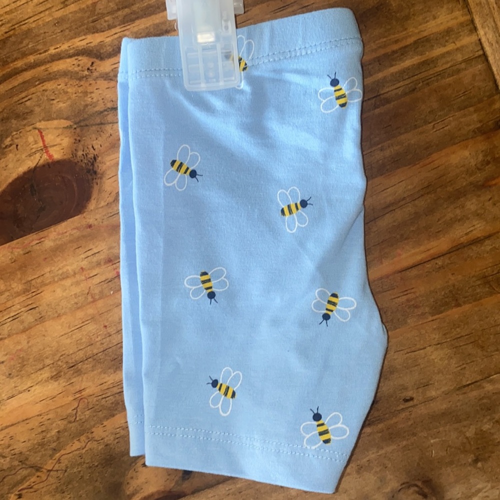 Old navy biker shorts. Size 3T super cute. Bumble bees